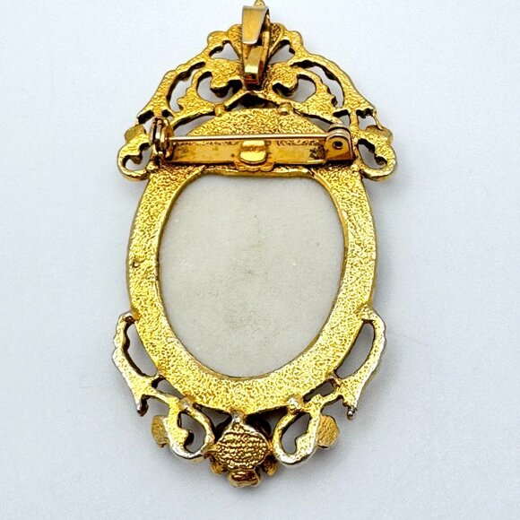 Hand-Painted Floral Porcelain Vtg Brooch Pin Gold-Tone Signed Ornate Frame - Picture 7 of 9